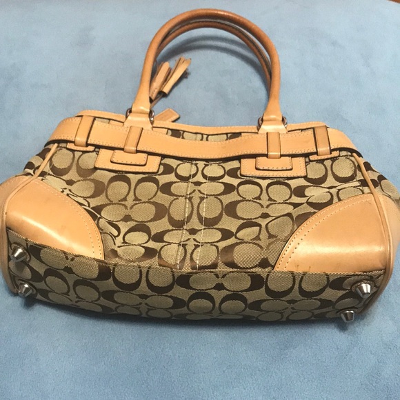 Natural tan official Coach Satchel - Picture 2 of 5